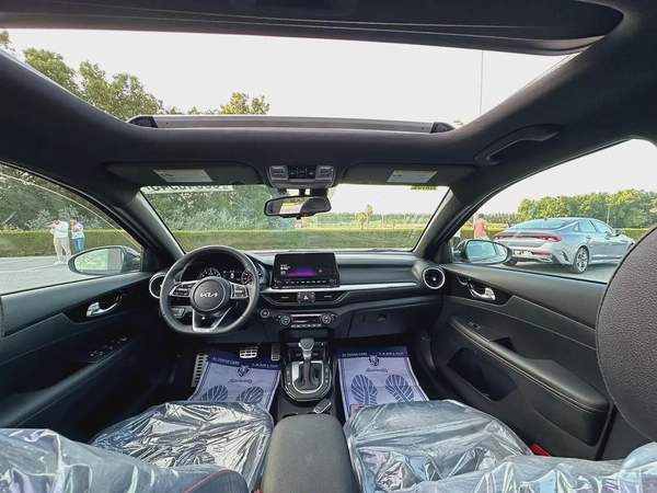 Kia forte 2023 GTLine full sunroof 1.6 turbo