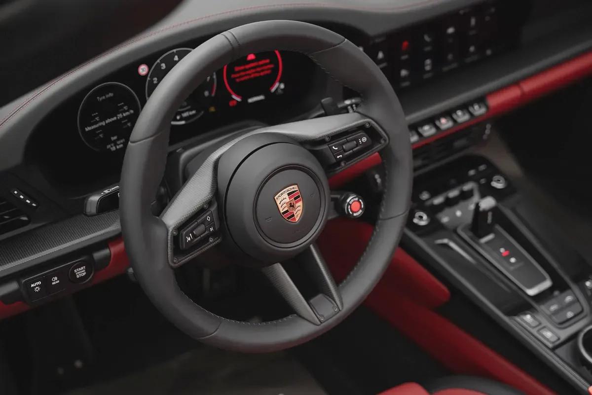 2025 PORSCHE 911 CARRERA 4 GTS WITH WARRANTY-15-15