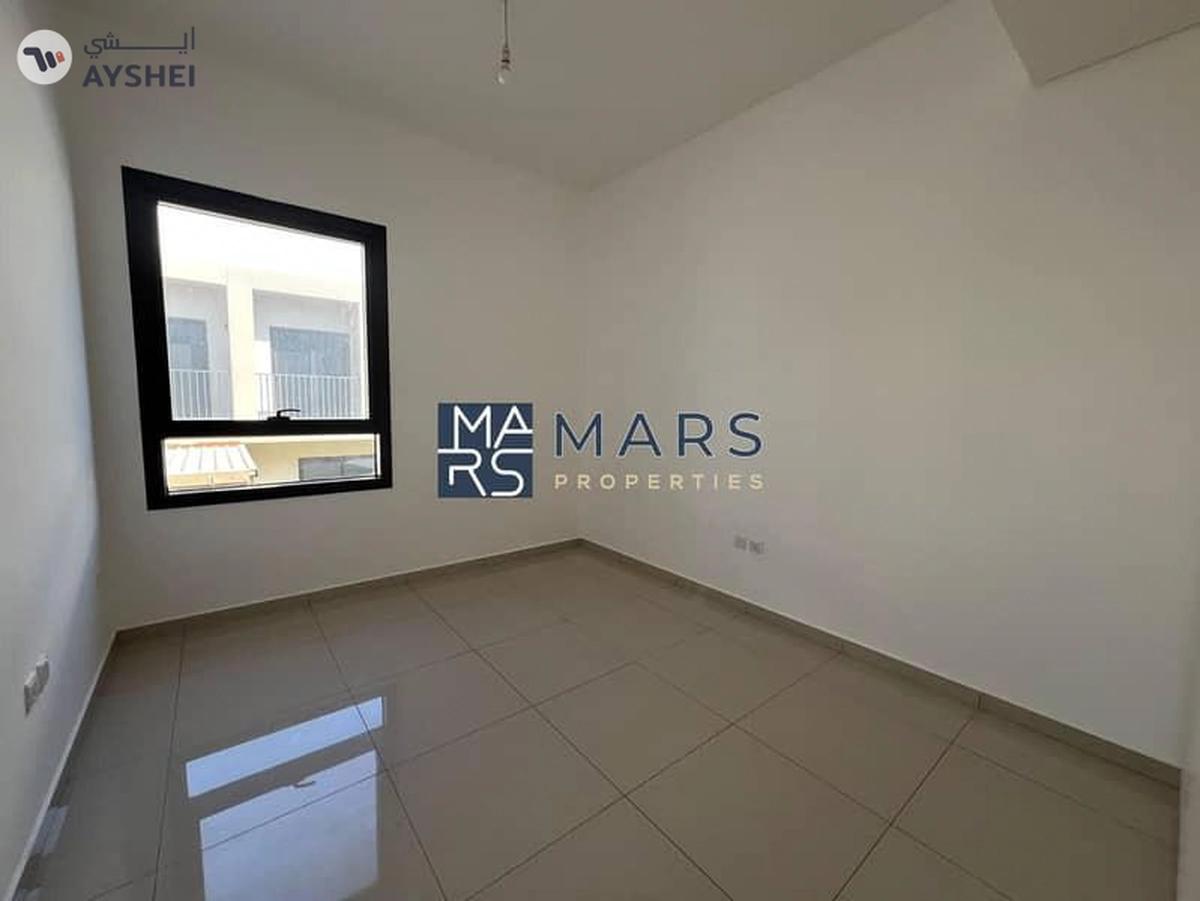 Hot Deal | Vacant Unit Ready To Move-12-12