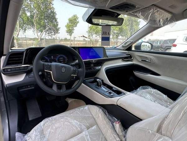Toyota Crown TOYOTA CROWN 2.5L HYBRID FULL OPTION 2026 GCC FULL OPTION GCC SPECS