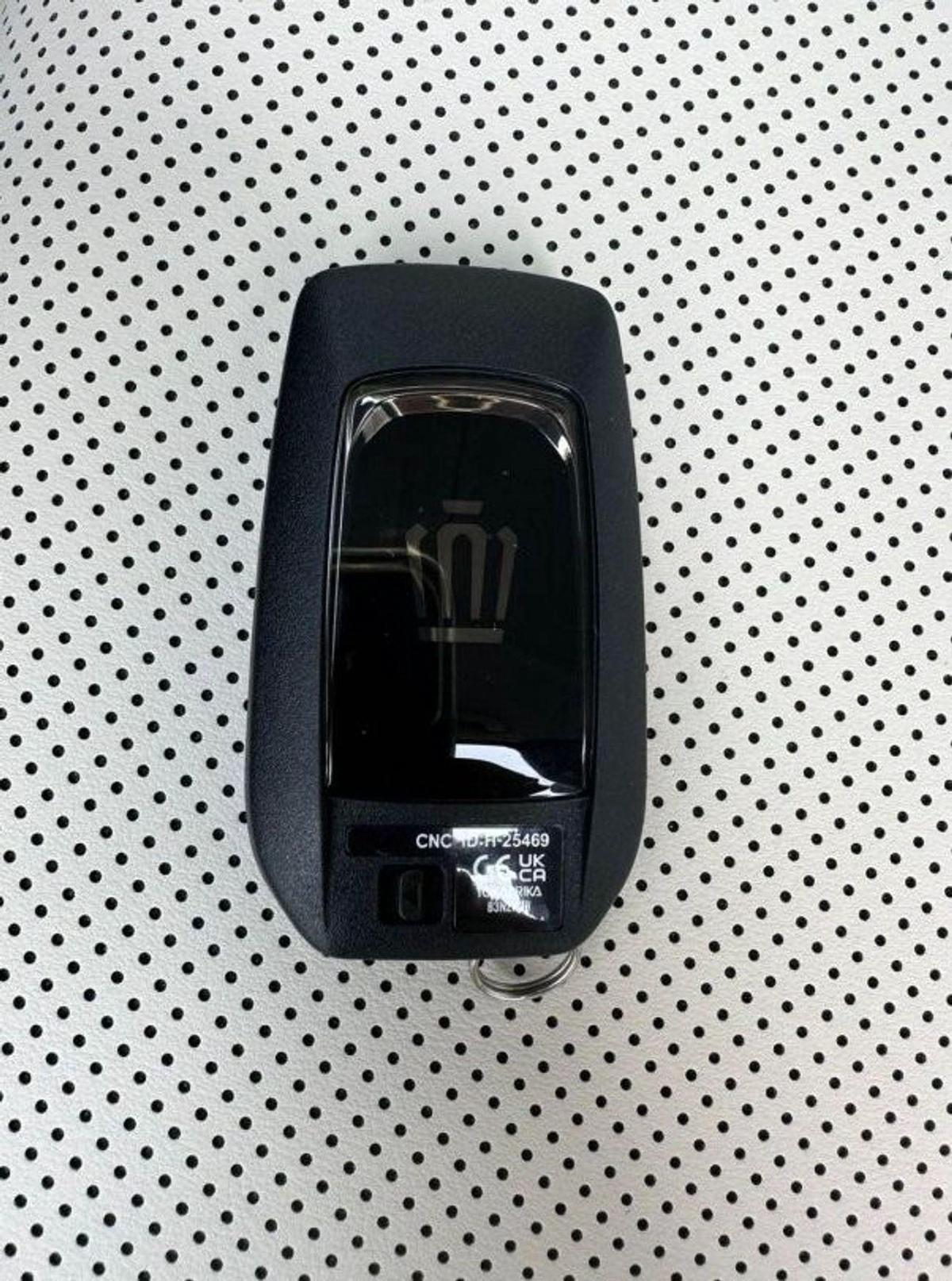 Toyota Crown TOYOTA CROWN 2.5L HYBRID FULL OPTION 2026 GCC FULL OPTION GCC SPECS-8-8