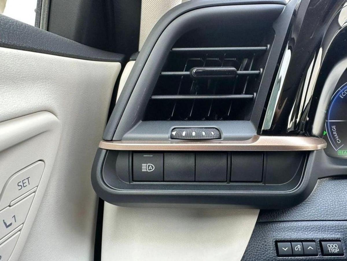 Toyota Crown TOYOTA CROWN 2.5L HYBRID FULL OPTION 2026 GCC FULL OPTION GCC SPECS-9-9