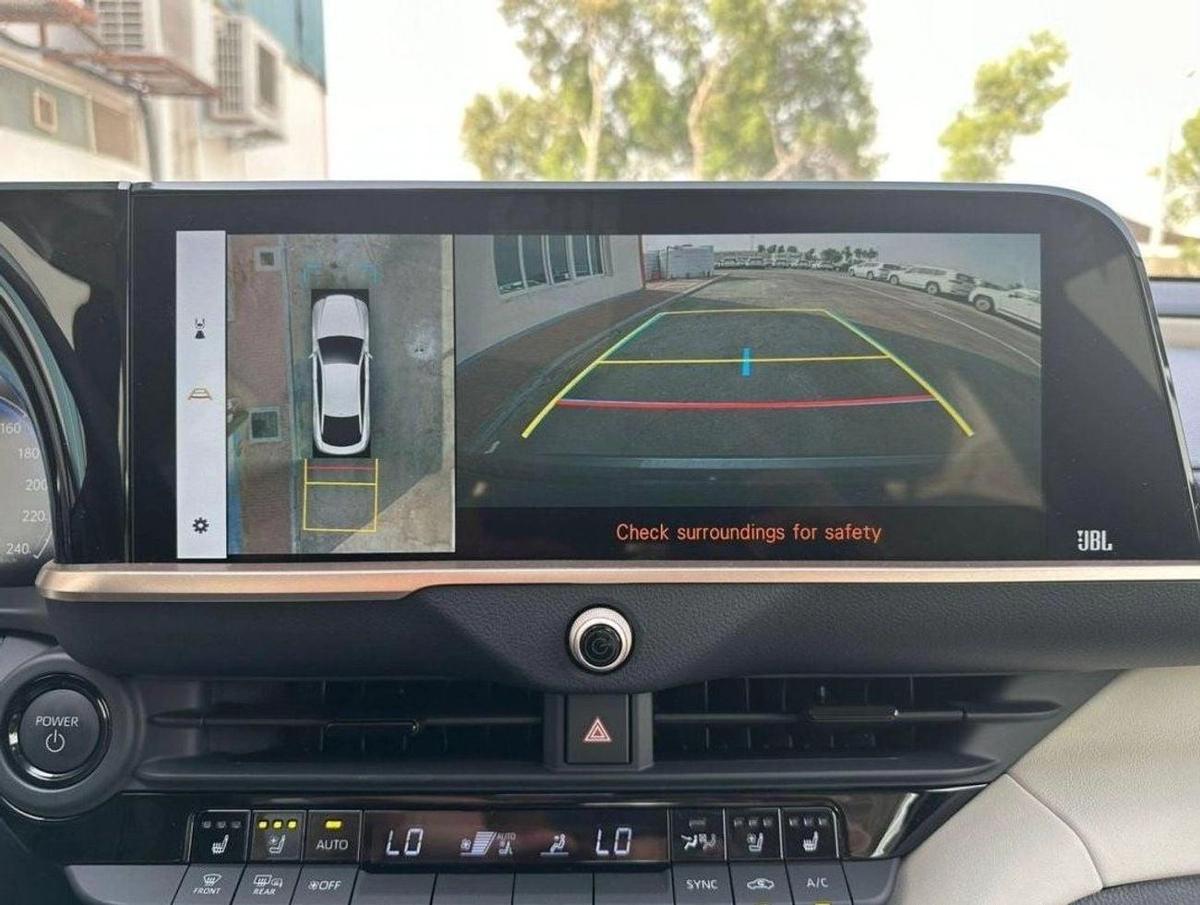 Toyota Crown TOYOTA CROWN 2.5L HYBRID FULL OPTION 2026 GCC FULL OPTION GCC SPECS-15-15