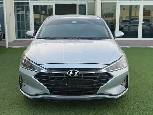Hyundai Elantra GLS 2019 - GCC Specs - Excellent Condition