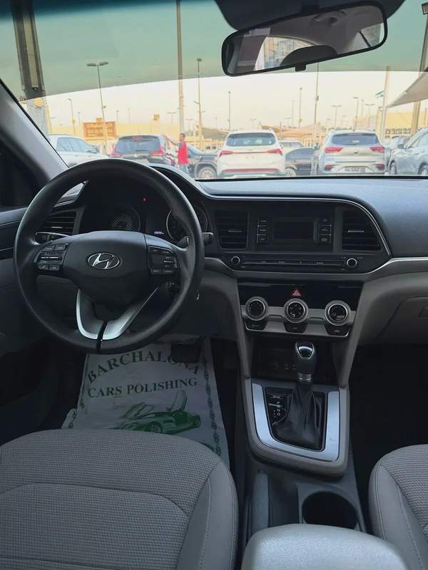 Hyundai Elantra GLS 2019 - GCC Specs - Excellent Condition