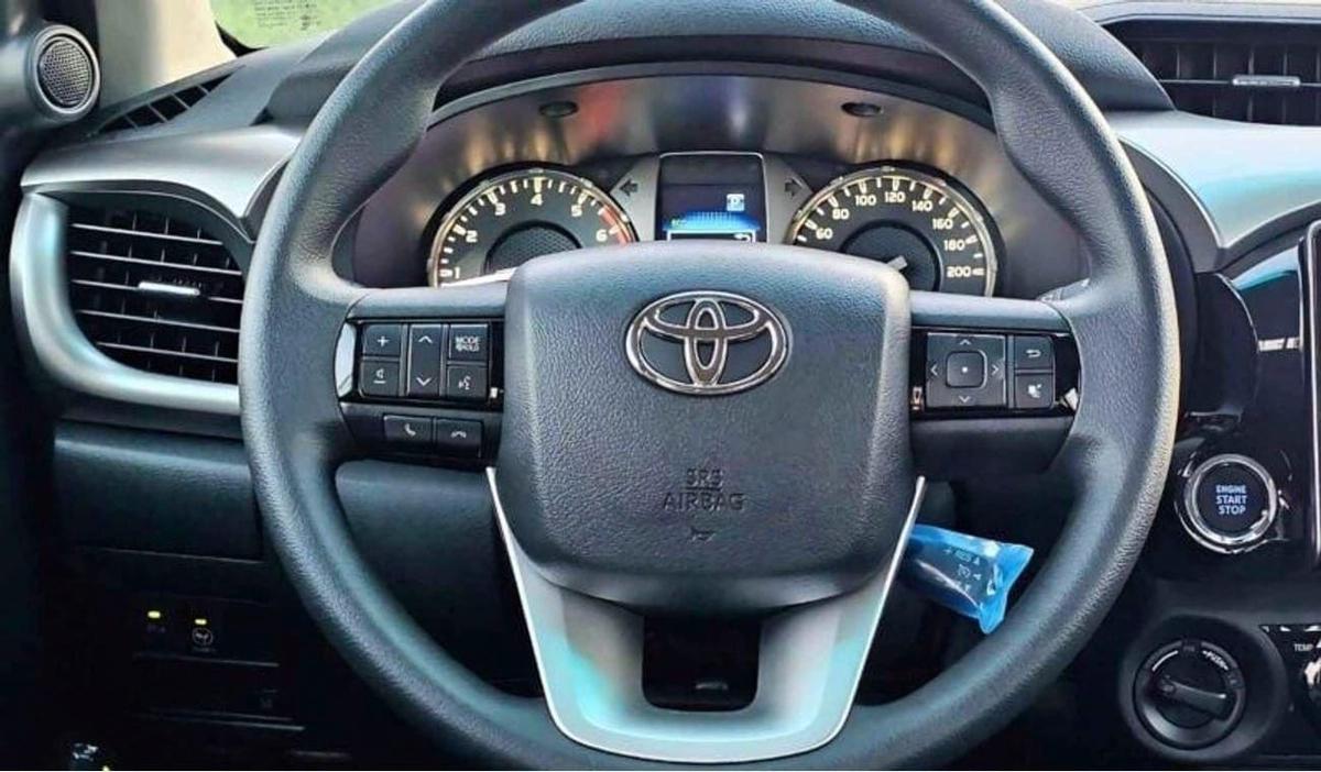 Toyota Hilux Toyota hilux 4.0L petrol V6 A/T MY2024 EXPORT ONLY-6-6