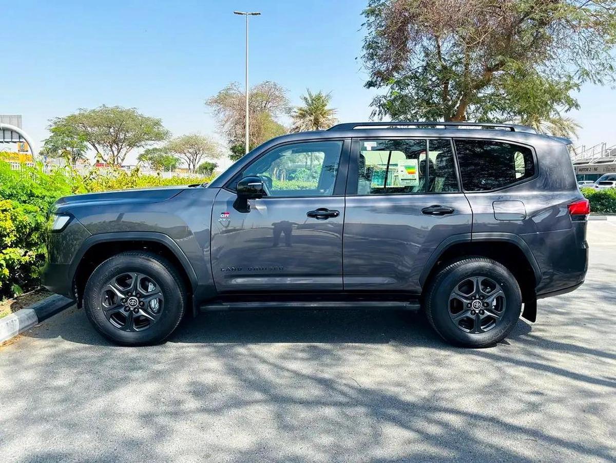 TOYOTA LAND CRUISER GR 3.5L HEV 2025-1-1