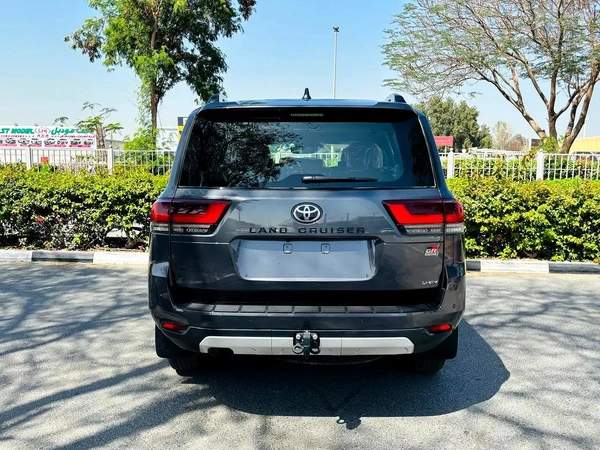 TOYOTA LAND CRUISER GR 3.5L HEV 2025