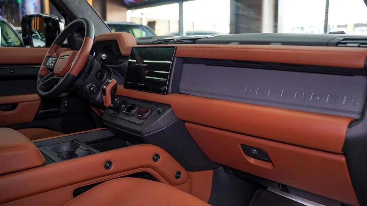 2025 Land Rover Defender 110 Octa - Brand New-3-3