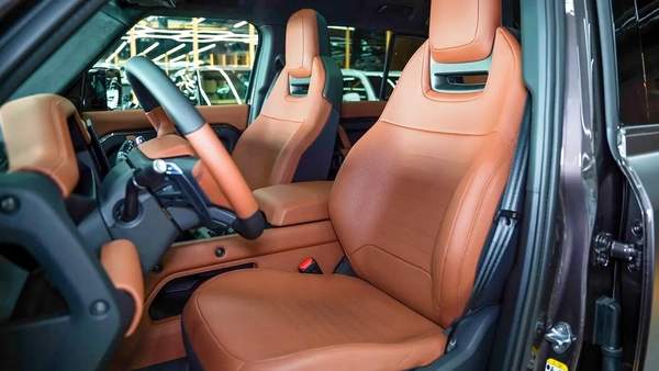 2025 Land Rover Defender 110 Octa - Brand New