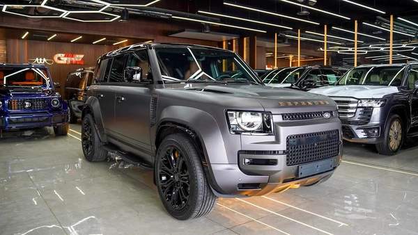 2025 Land Rover Defender 110 Octa - Brand New