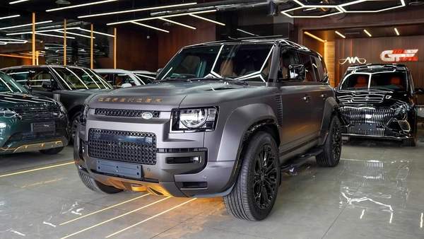 2025 Land Rover Defender 110 Octa - Brand New