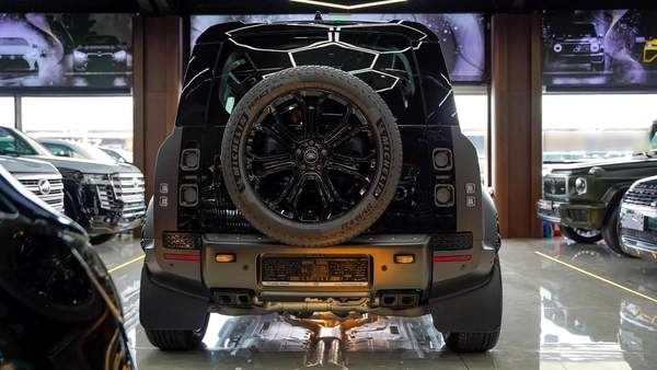 2025 Land Rover Defender 110 Octa - Brand New