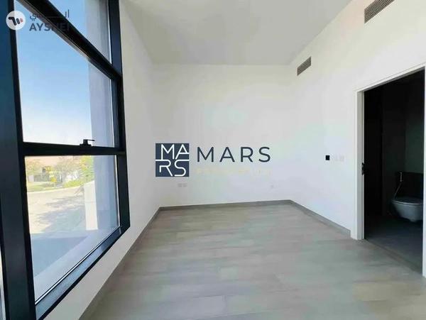 4badroom villa with pool available for rent in masaar