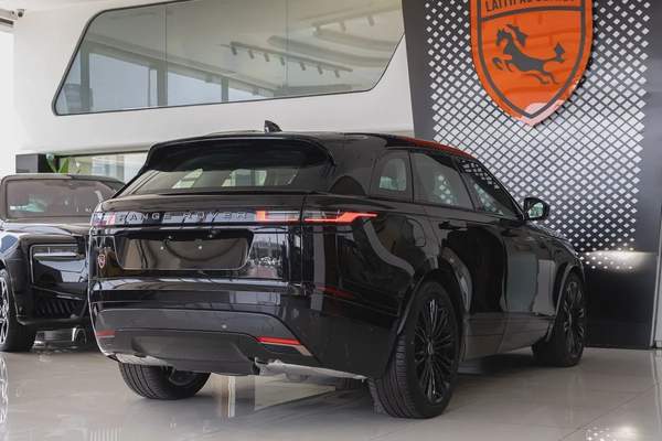 Range Rover Velar P250 SE - R Dynamic | 3 Years Gargash Auto Warranty and Service Contract | 2025