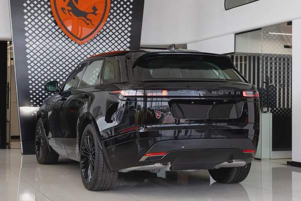 Range Rover Velar P250 SE - R Dynamic | 3 Years Gargash Auto Warranty and Service Contract | 2025