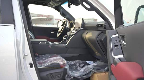 TOYOTA LAND CRUISER 300 HEV 3.5 VXR-HI | 2025 | HYBRID | FULL OPTIONS