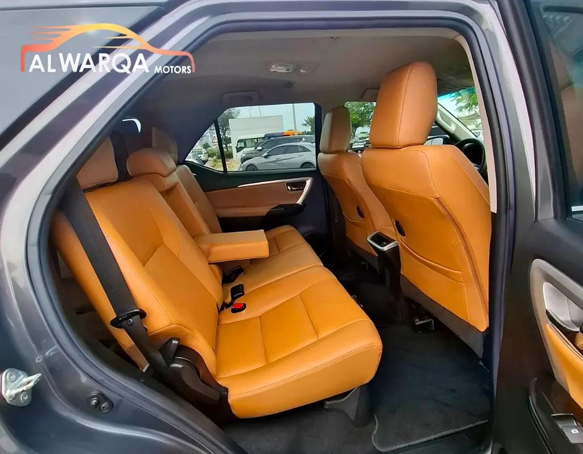 Toyota Fortuner VXR-16-16