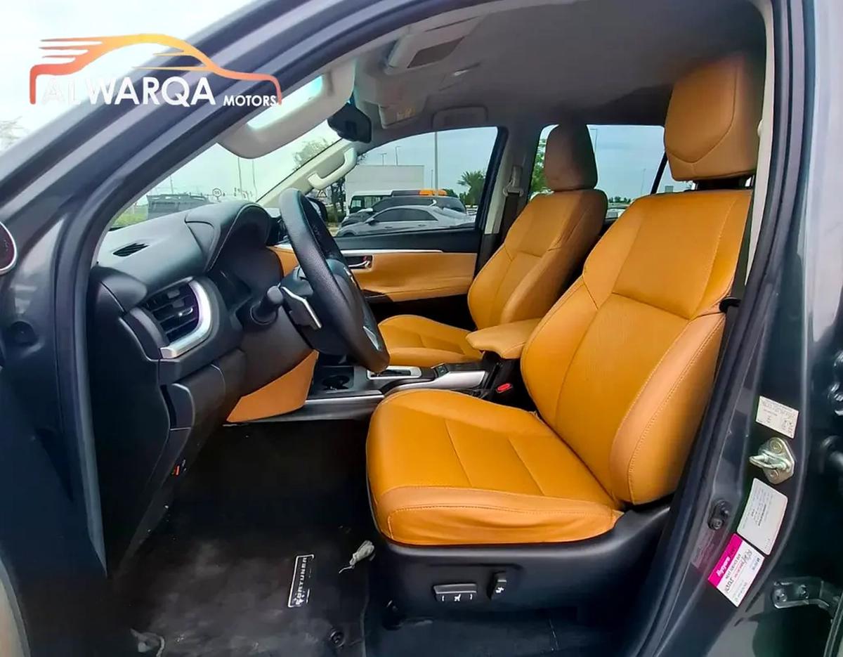 Toyota Fortuner VXR-7-7