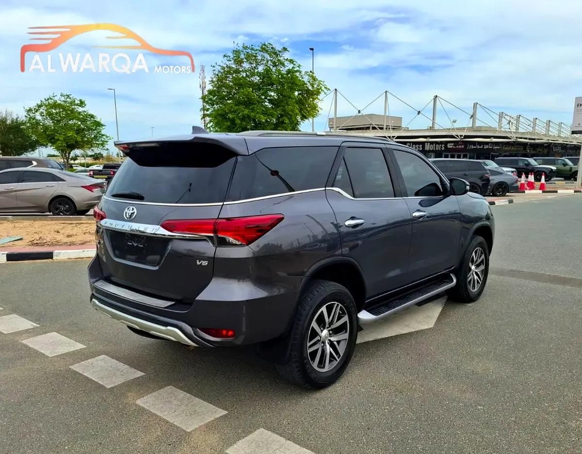 Toyota Fortuner VXR-17-17