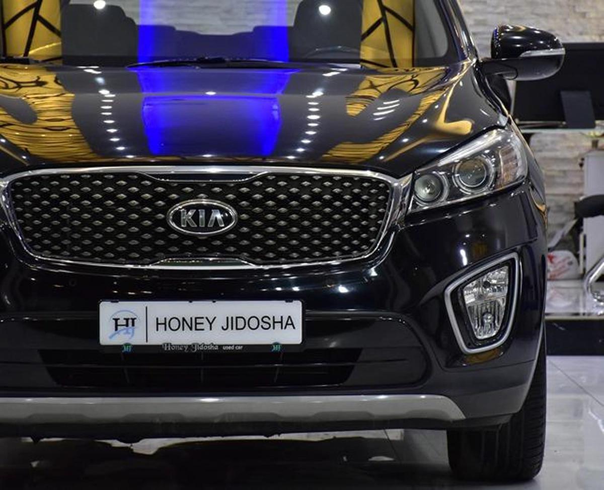 KIA Sorento AWD V6 ( 2016 Model ) in Black Color GCC Specs-2-2