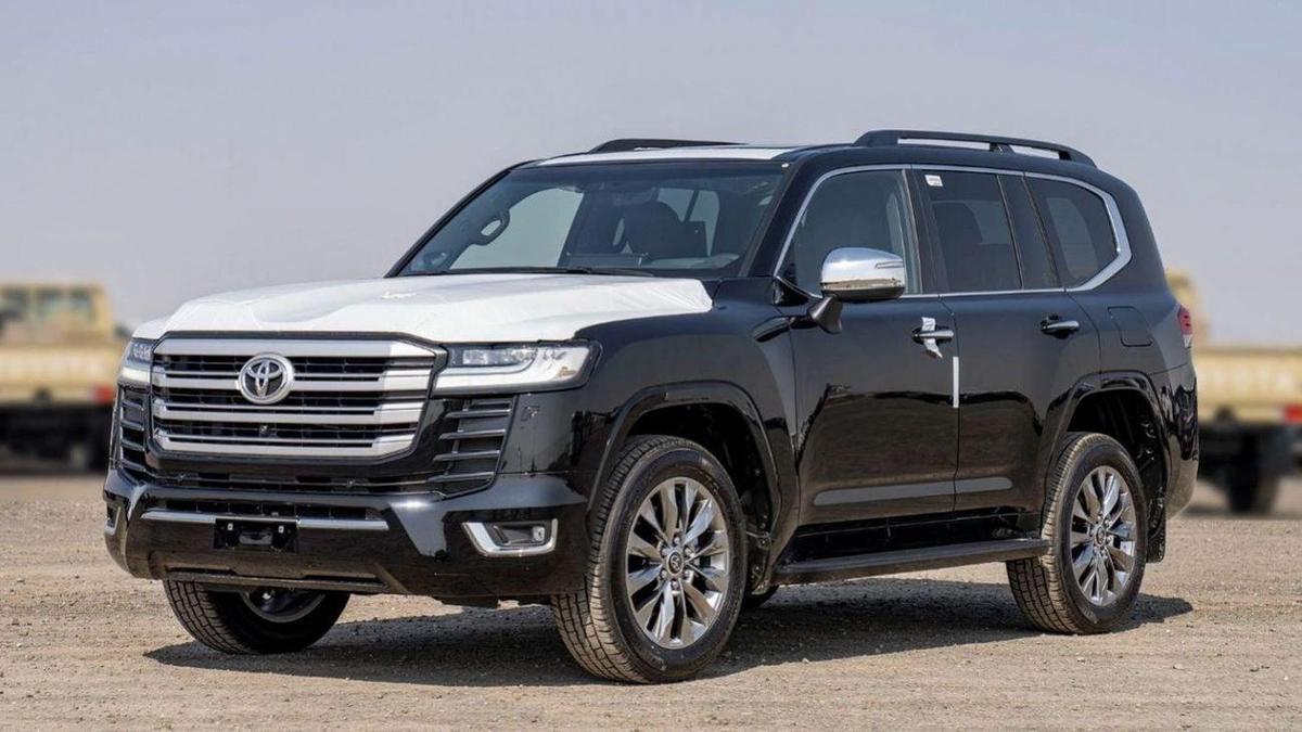 Toyota Land Cruiser Toyota land cruiser VXR 3.5L Petrol Full Option 2025-2-2