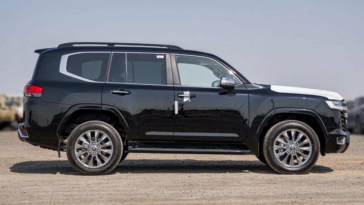 Toyota Land Cruiser Toyota land cruiser VXR 3.5L Petrol Full Option 2025-5-5