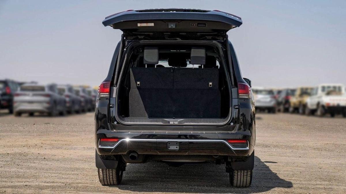 Toyota Land Cruiser Toyota land cruiser VXR 3.5L Petrol Full Option 2025-9-9