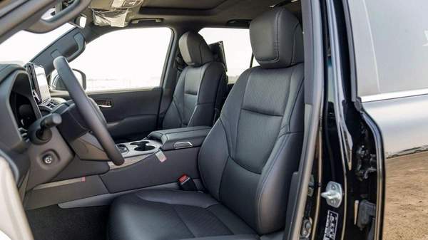 Toyota Land Cruiser Toyota land cruiser VXR 3.5L Petrol Full Option 2025