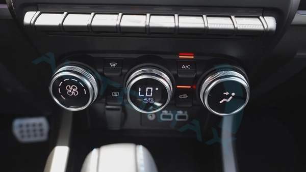 2025 Renault Arkana Esprit Alpine GCC 0Km With 3 Years Warranty Or 60,000 Km At Official Dealer