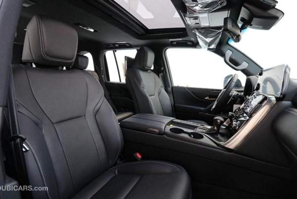 Lexus LX 600 Signature 3.5L ( CYL)