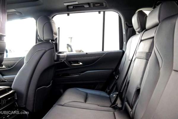 Lexus LX 600 Signature 3.5L ( CYL)