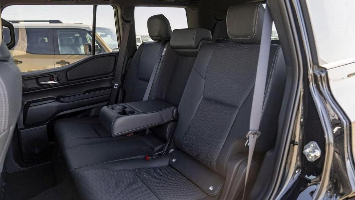 Toyota Prado (LHD) TOYOTA PRADO 250 WX 2.4P AT ADVENTURE MY2025– BLACK-7-7