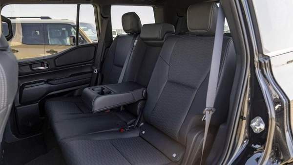 Toyota Prado (LHD) TOYOTA PRADO 250 WX 2.4P AT ADVENTURE MY2025– BLACK