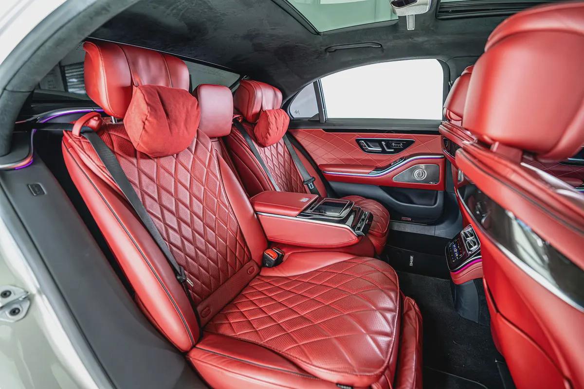 Mercedes Benz S580 L 4Matic-GCC-Gargash Warranty Service Contract Until 05/2027-AMG Body Styli-19-19