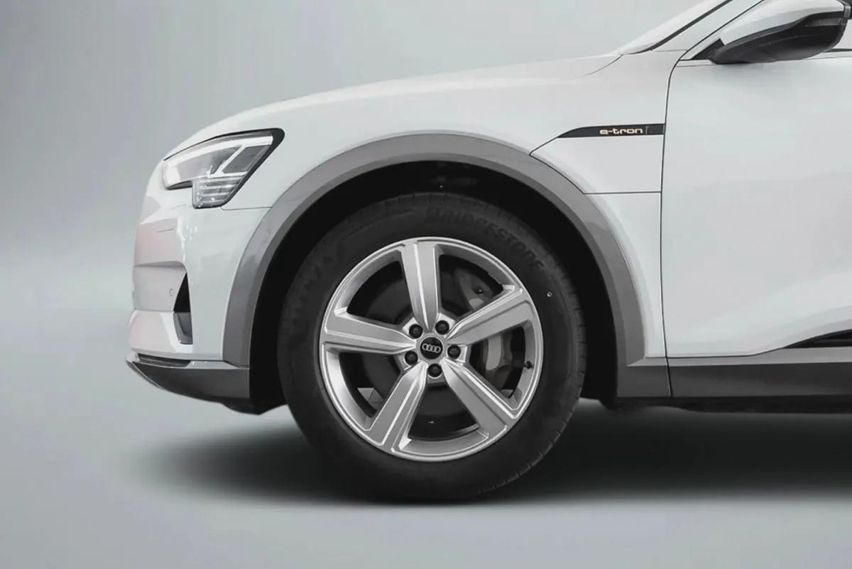 3,049 / 60 months | 0% DP | 2023 Audi E Tron Advanced 55 Quattro / Audi Warranty Service Contr-5-5