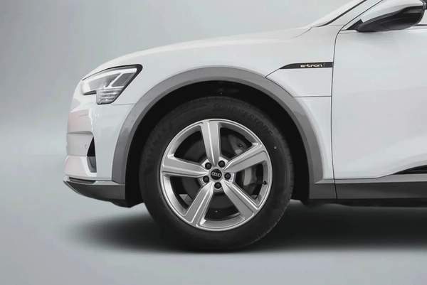 3,049 / 60 months | 0% DP | 2023 Audi E Tron Advanced 55 Quattro / Audi Warranty Service Contr