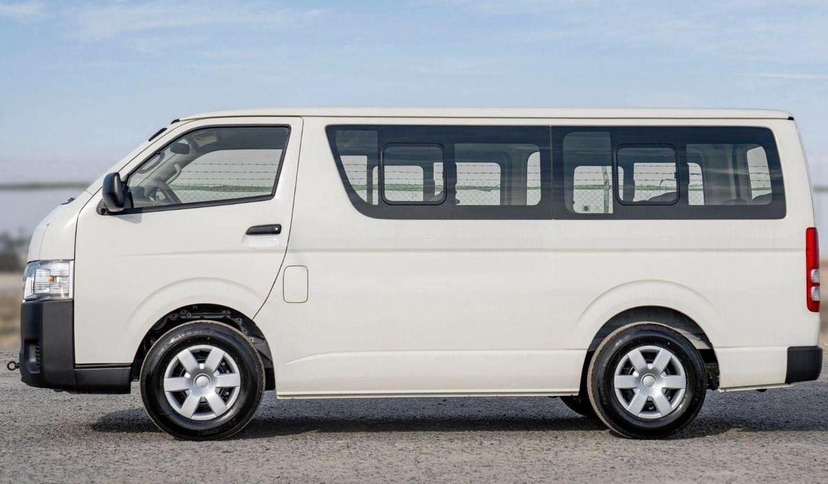 Toyota Hiace (LHD) TOYOTA HIACE STD 2.7P MT 15-SEATER MY2024 – WHITE-3-3