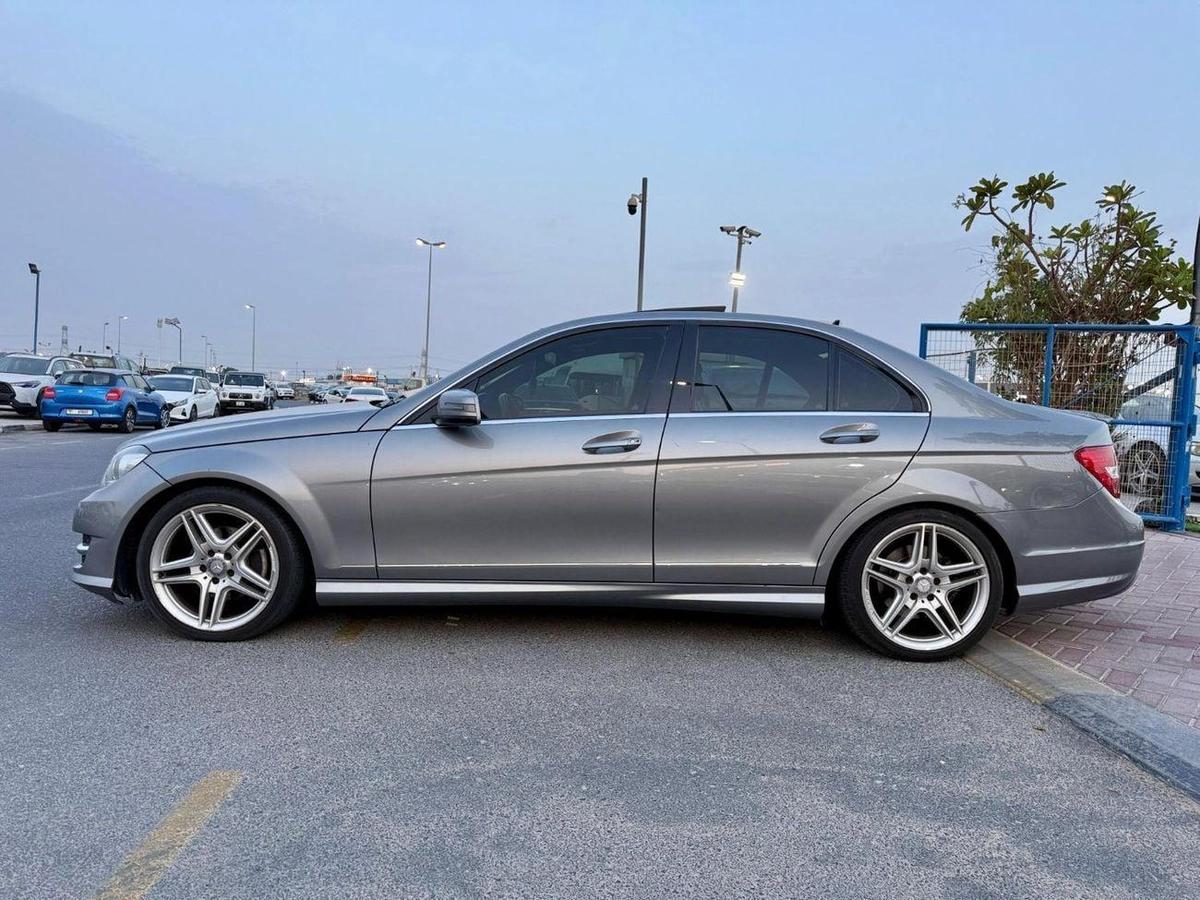 Mercedes-Benz C 200 C200-3-3