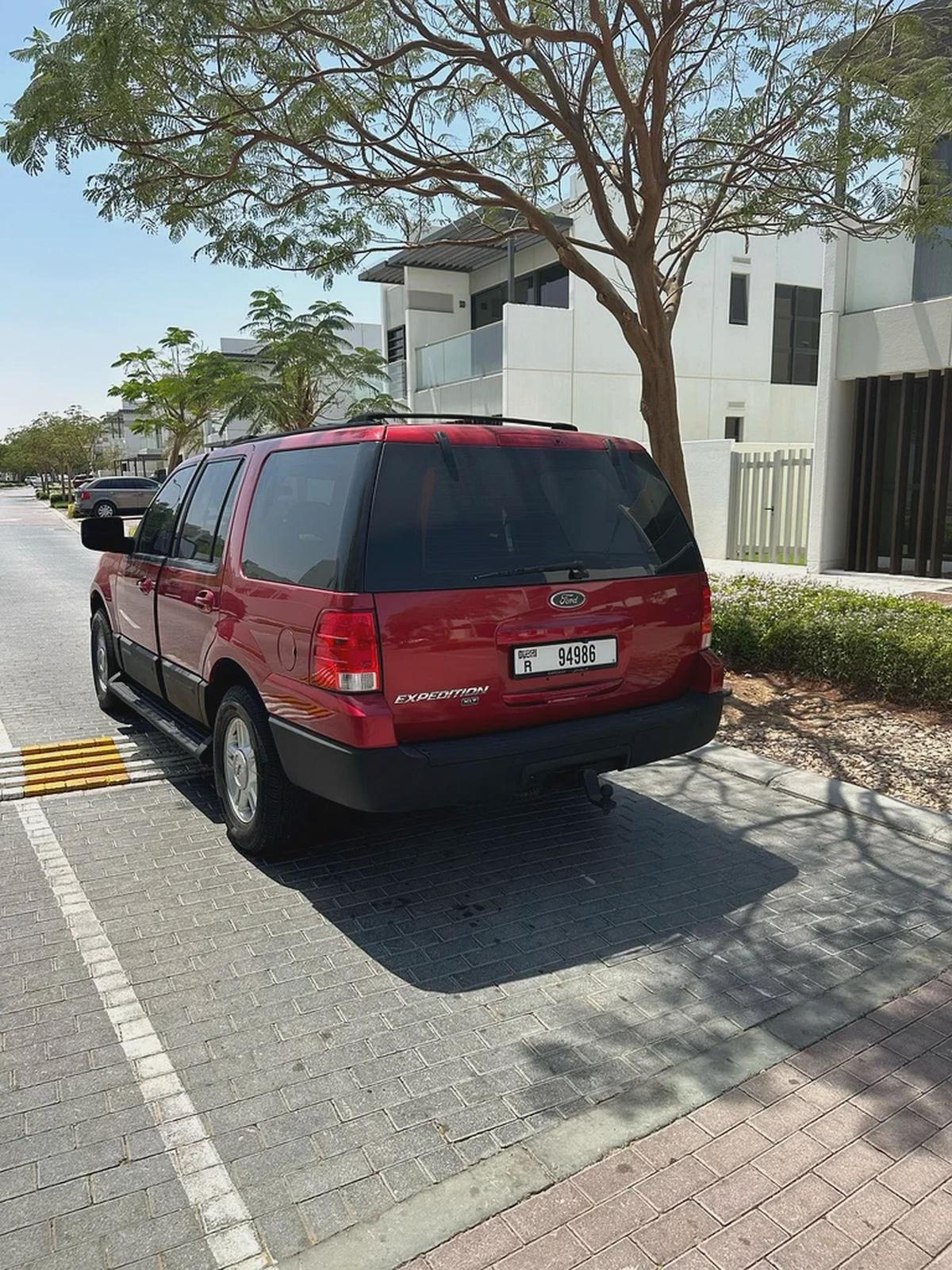 FORD EXPEDITION XLT 2004 GCC-2-2