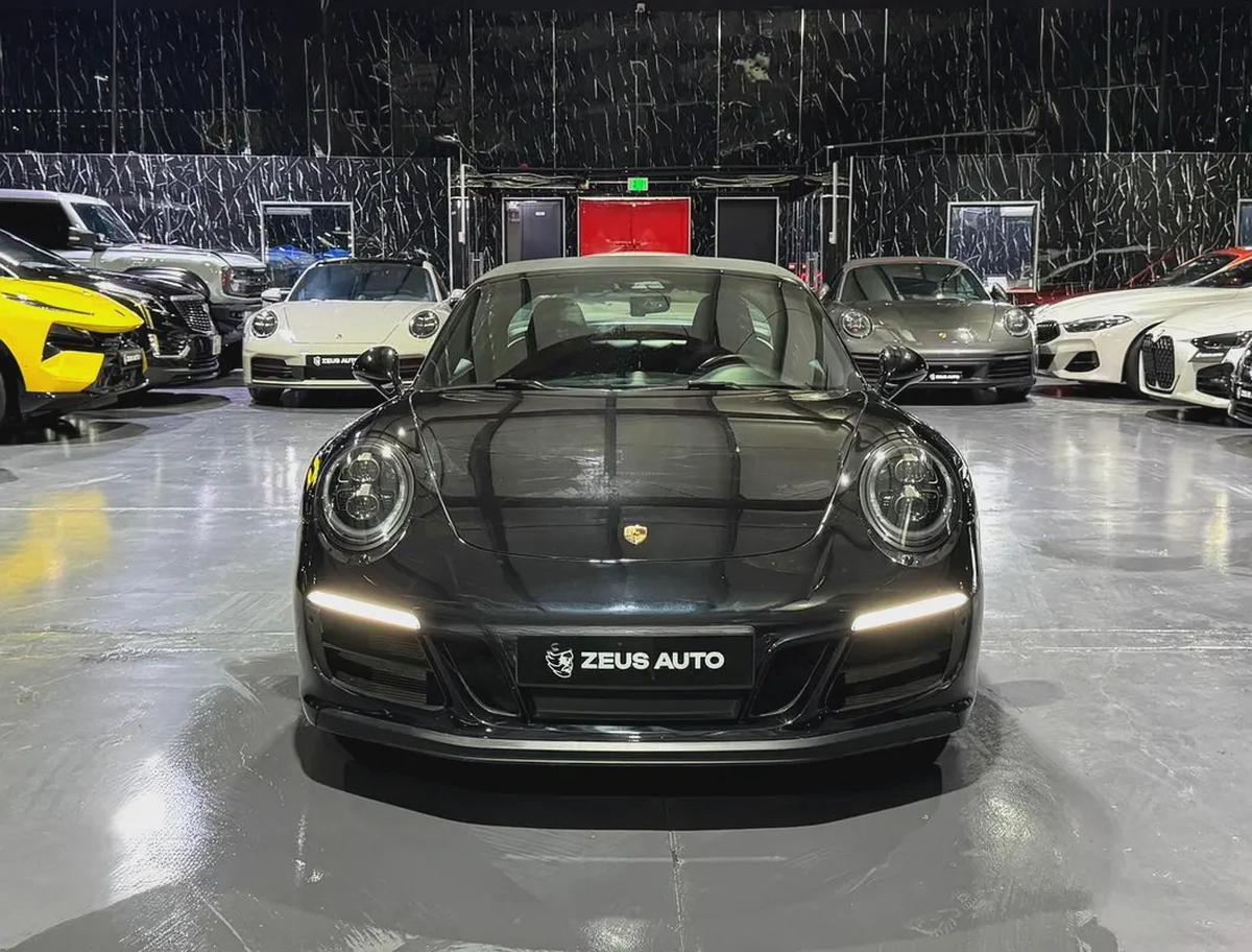 Porsche 911 Targa 4 GTS 2019 European specs for 435,000.00 AED-1-1
