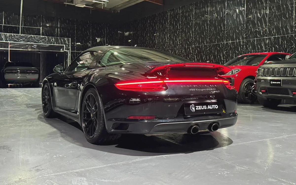 Porsche 911 Targa 4 GTS 2019 European specs for 435,000.00 AED-4-4