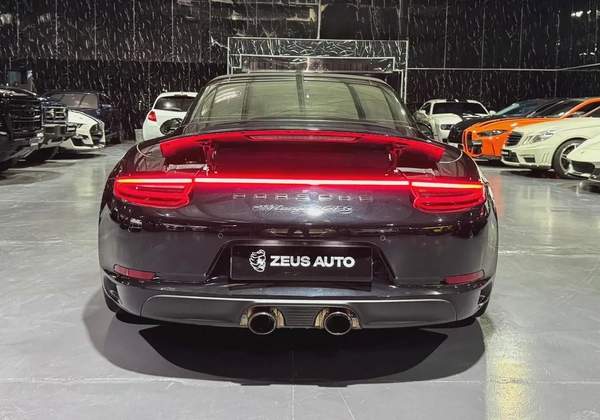 Porsche 911 Targa 4 GTS 2019 European specs for 435,000.00 AED