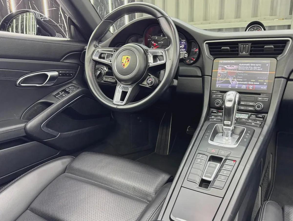 Porsche 911 Targa 4 GTS 2019 European specs for 435,000.00 AED-16-16
