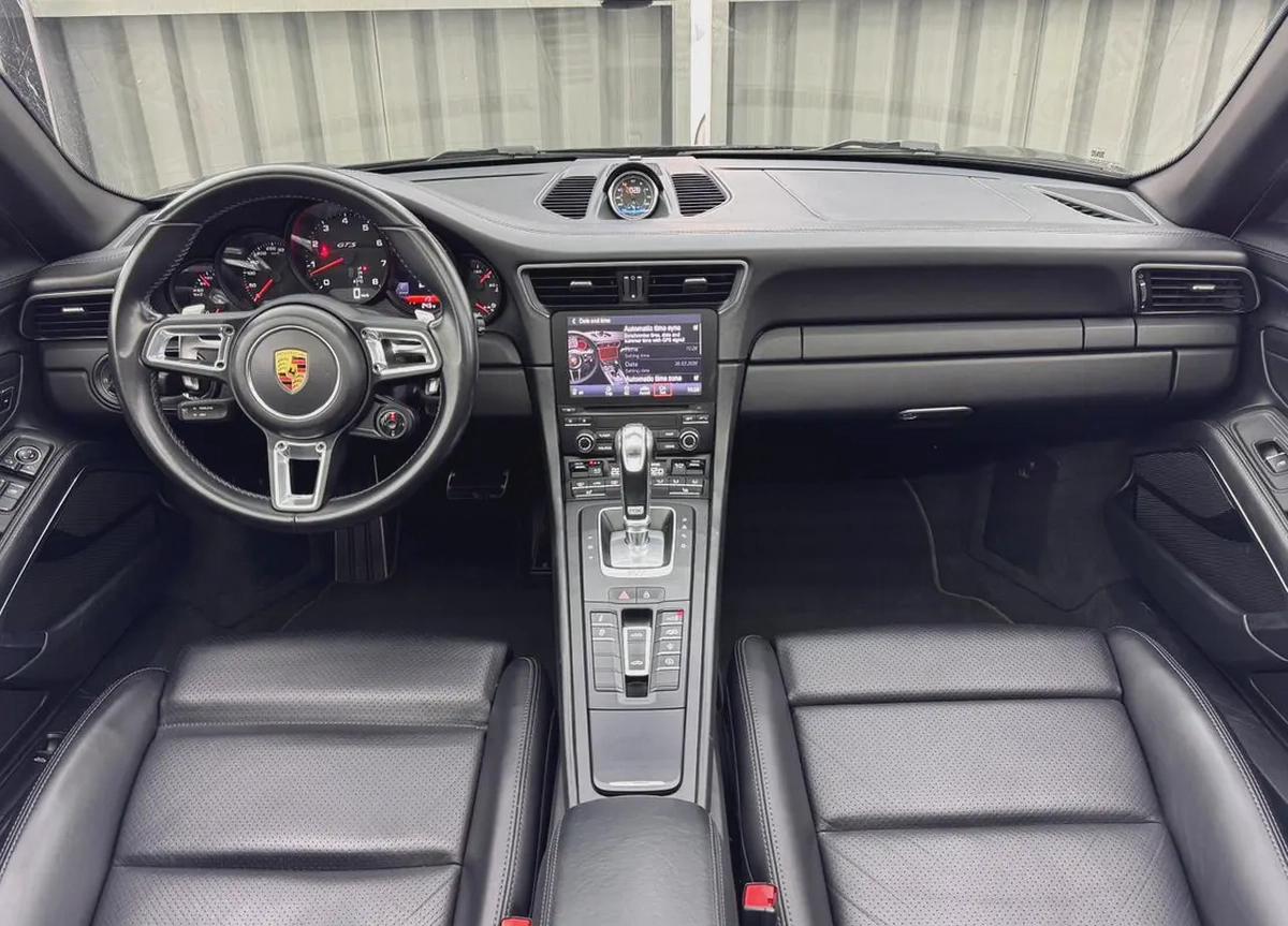 Porsche 911 Targa 4 GTS 2019 European specs for 435,000.00 AED-17-17