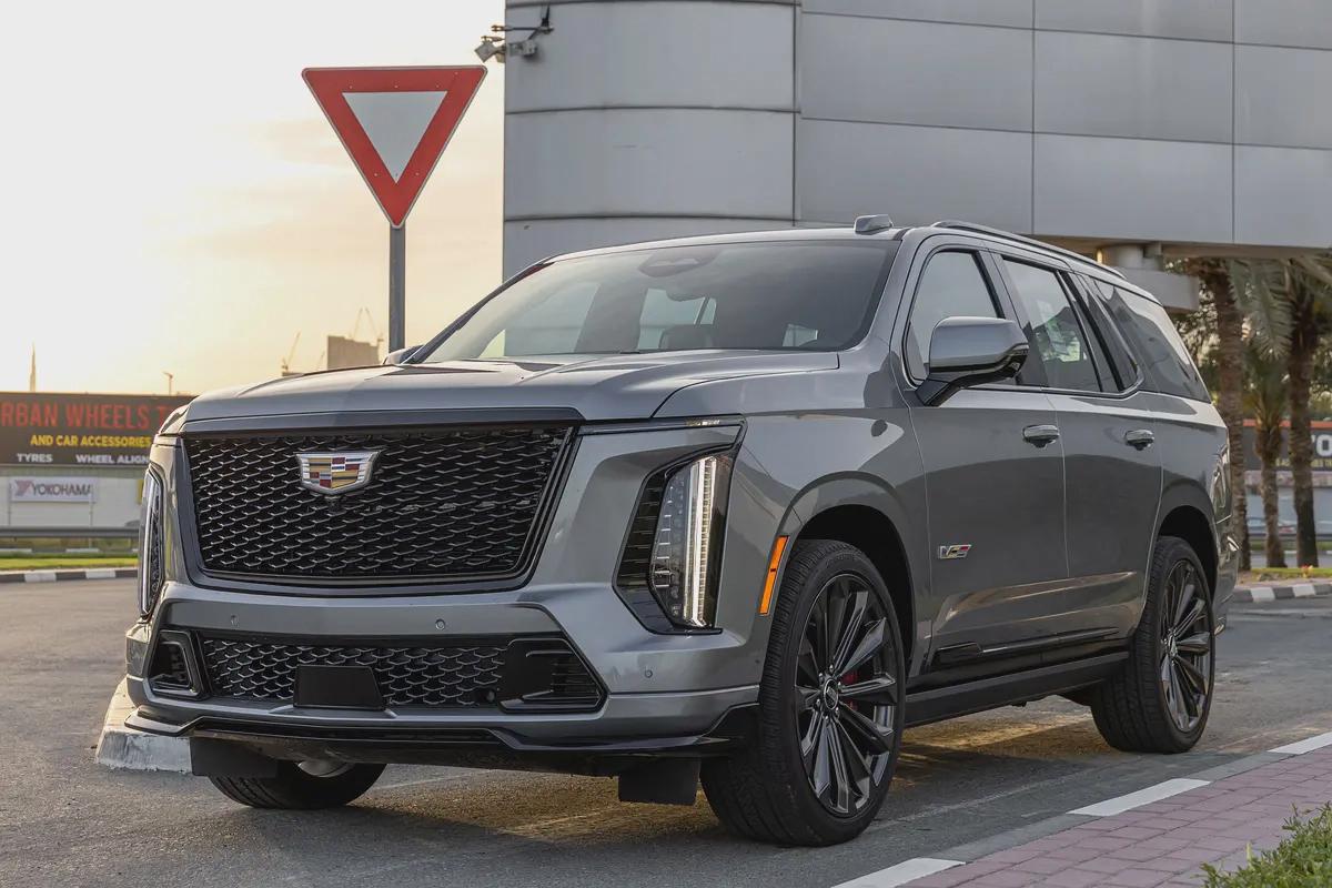 Cadillac Escalade | V | 2025 | GCC | Warranty available with Al Kendy + Service Contract include-2-2