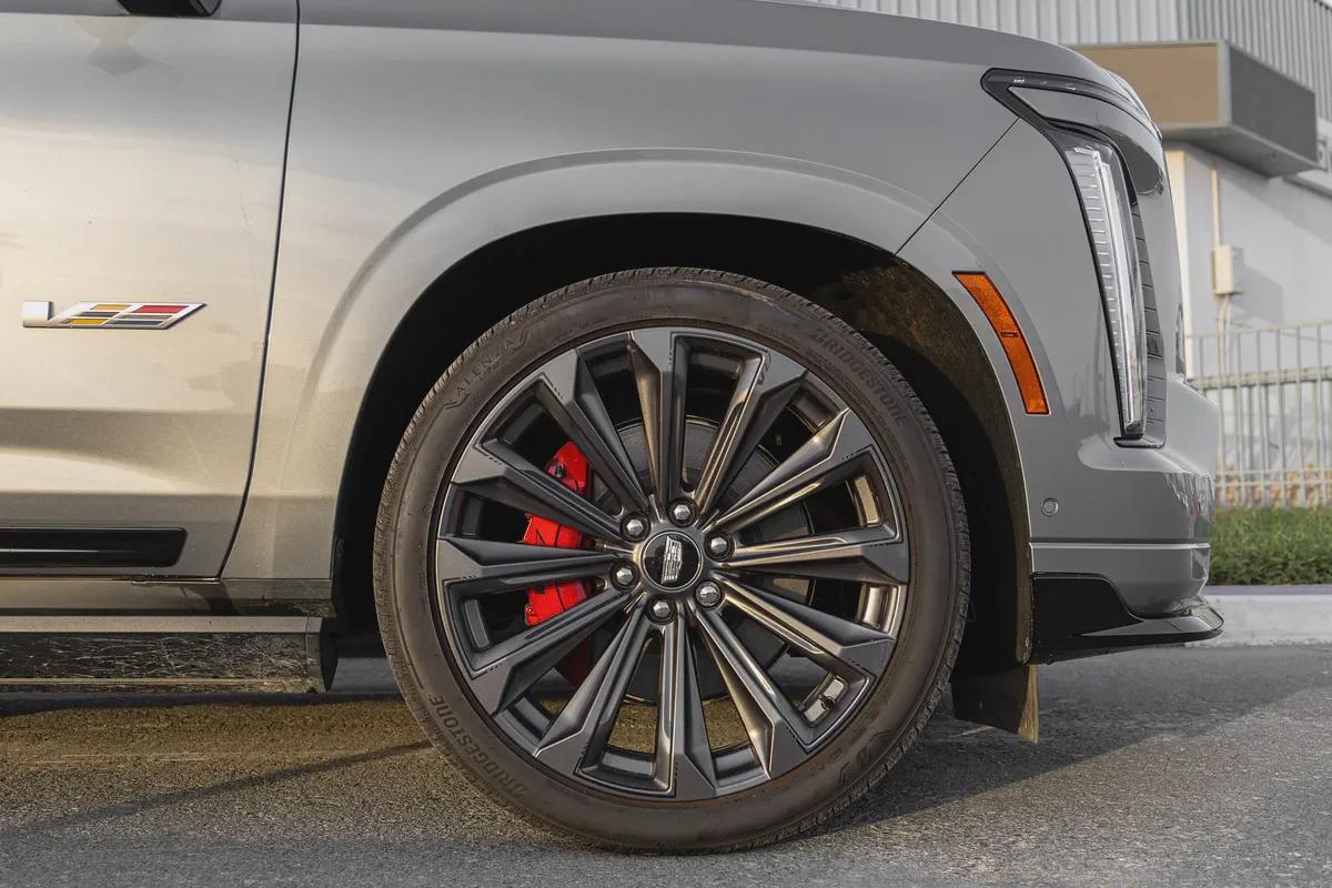 Cadillac Escalade | V | 2025 | GCC | Warranty available with Al Kendy + Service Contract include-7-7