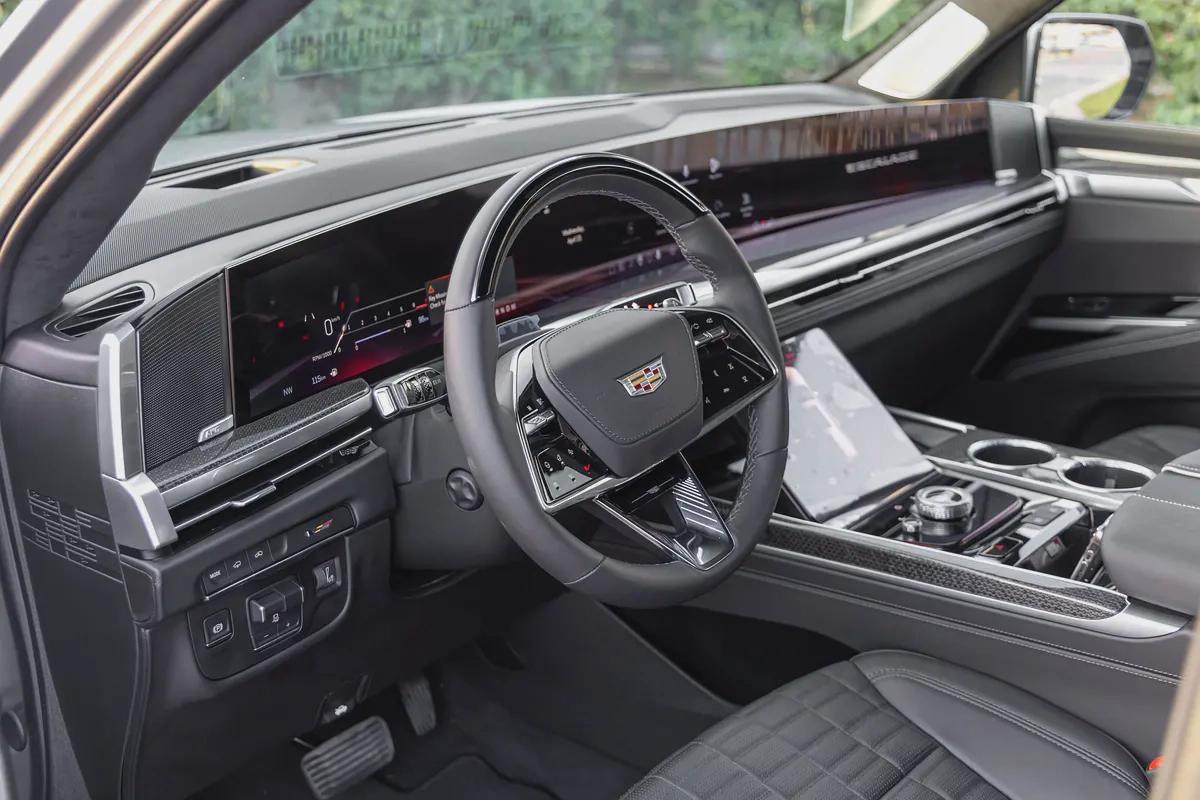 Cadillac Escalade | V | 2025 | GCC | Warranty available with Al Kendy + Service Contract include-14-14