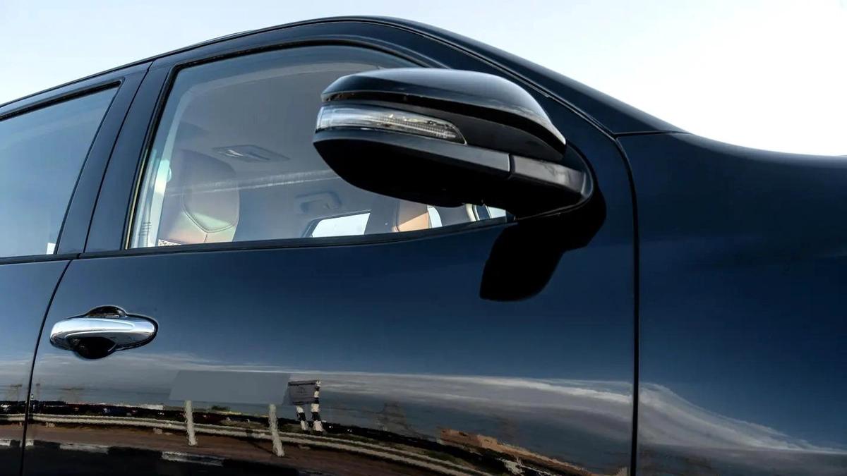 2026 Toyota Fortuner GX 2.4L AT Diesel (Black-Tan)-6-6