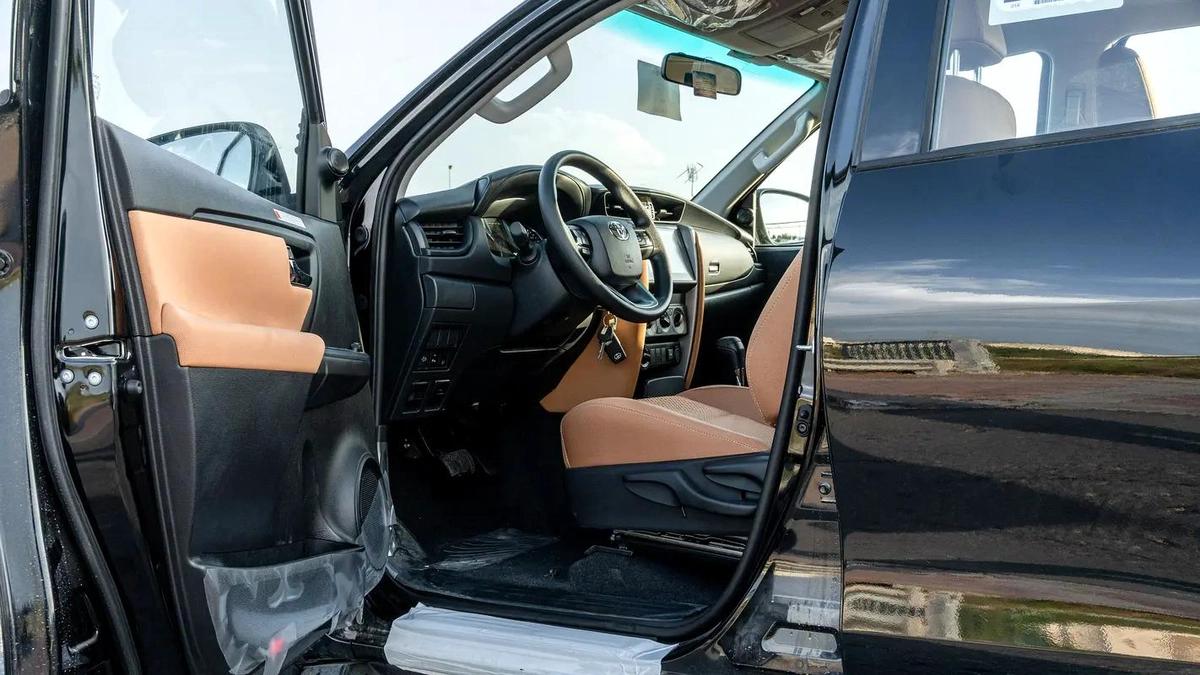 2026 Toyota Fortuner GX 2.4L AT Diesel (Black-Tan)-3-3
